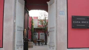 Entrada de la propiedad