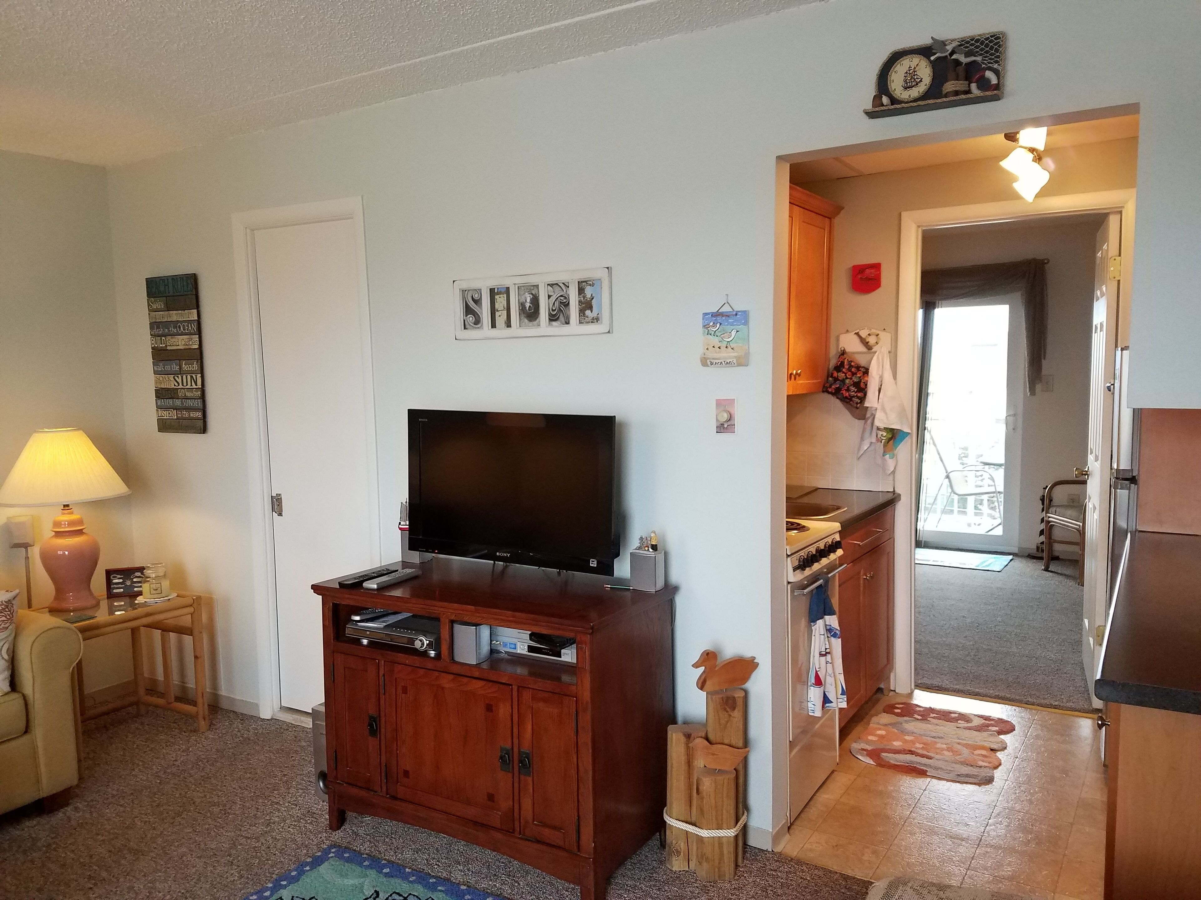 Spacious, Clean, Condo Near the Beach, Boardwalk, and the Downtown
