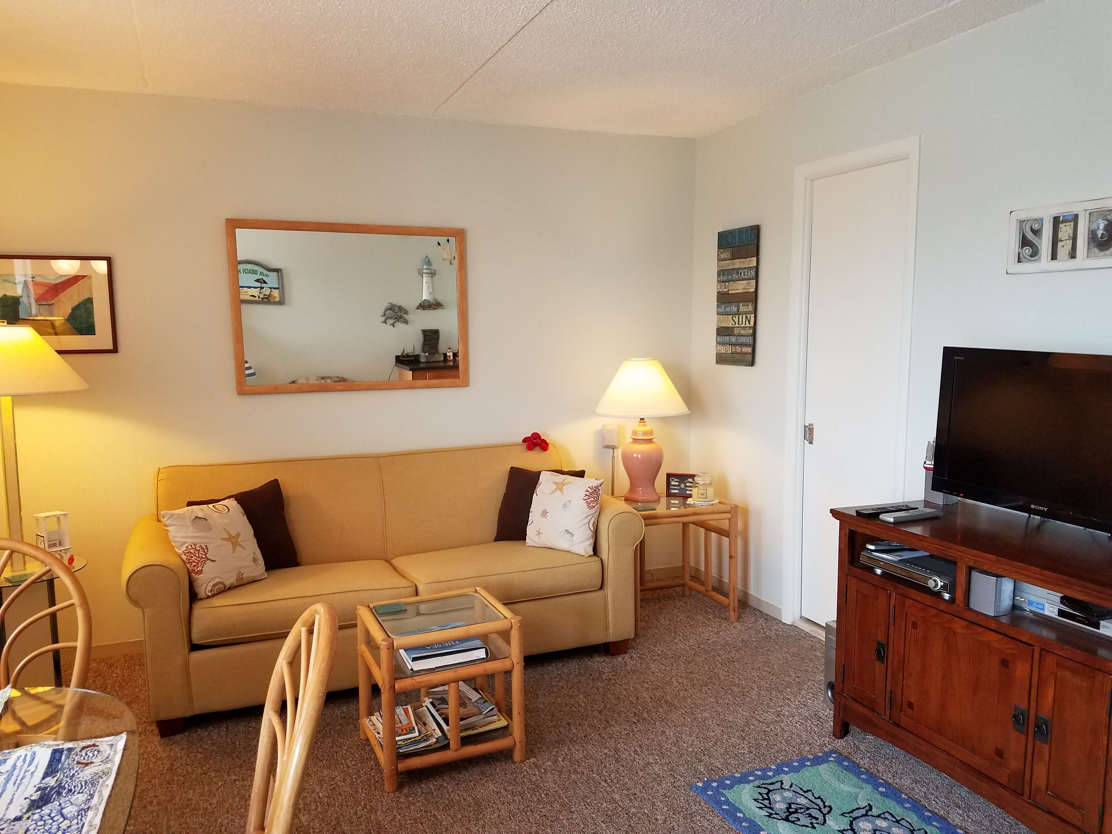 Spacious, Clean, Condo Near the Beach, Boardwalk, and the Downtown