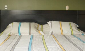 Apartment, 3 Bedrooms, Non Smoking | 3 bedrooms, individually decorated, individually furnished