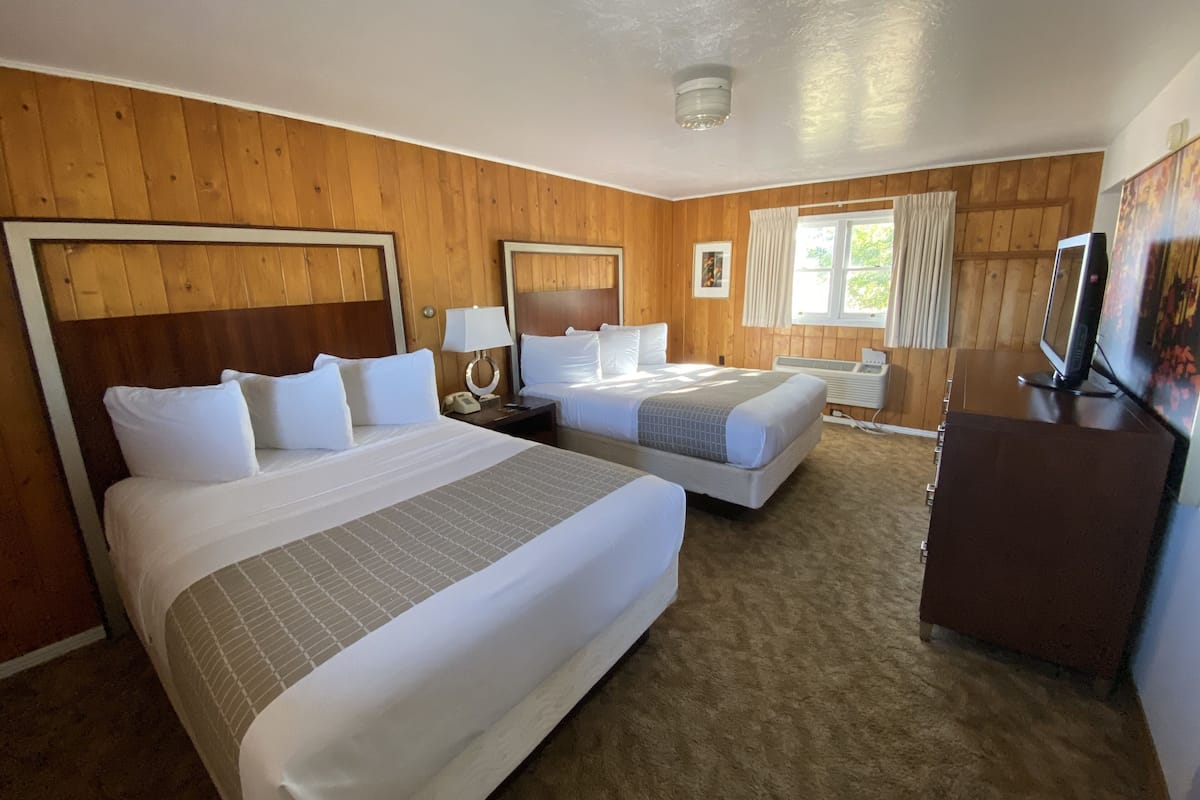 Luxury-Doppelzimmer, 2 Queen-Betten, Nichtraucher, Bergblick | Bettwäsche aus ägyptischer Baumwolle, hochwertige Bettwaren