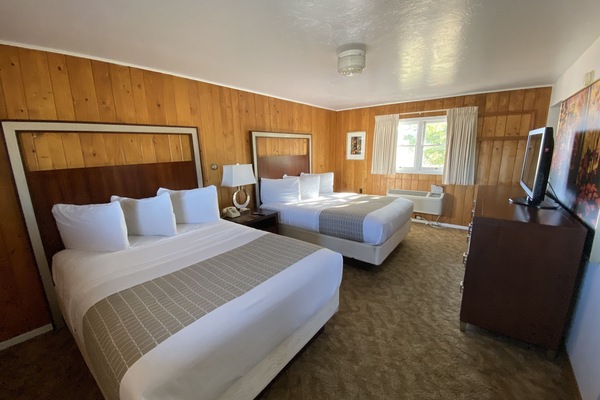 Luxury Double Room, 2 Queen Beds, Non Smoking, Mountain View | Egyptian cotton sheets, premium bedding, pillowtop beds, blackout drapes