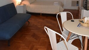 Studio, 1 Double Bed with Sofa bed | In-room safe, WiFi (free), bed sheets - Apartamentos MDZ (Mendoza)