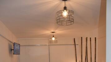 Studio, 1 Tempat Tidur Double dengan tempat tidur Sofa | Brankas, Wi-Fi gratis, dan seprai linen