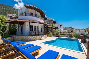 Piscina all'aperto