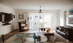 Apartment, 2 Bedrooms, Non Smoking | Living room | 32-inch Smart TV with cable channels, TV - Modern Apt With Excellent Location (Lima)