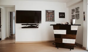 Apartment, 2 Bedrooms, Non Smoking | 2 bedrooms, individually decorated, individually furnished, free WiFi - Modern Apt With Excellent Location (Lima)