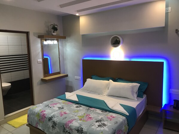 9 bedrooms, desk, iron/ironing board, free WiFi - HomeStay Munnar-MehaKira Holiday Inn (Munnar)