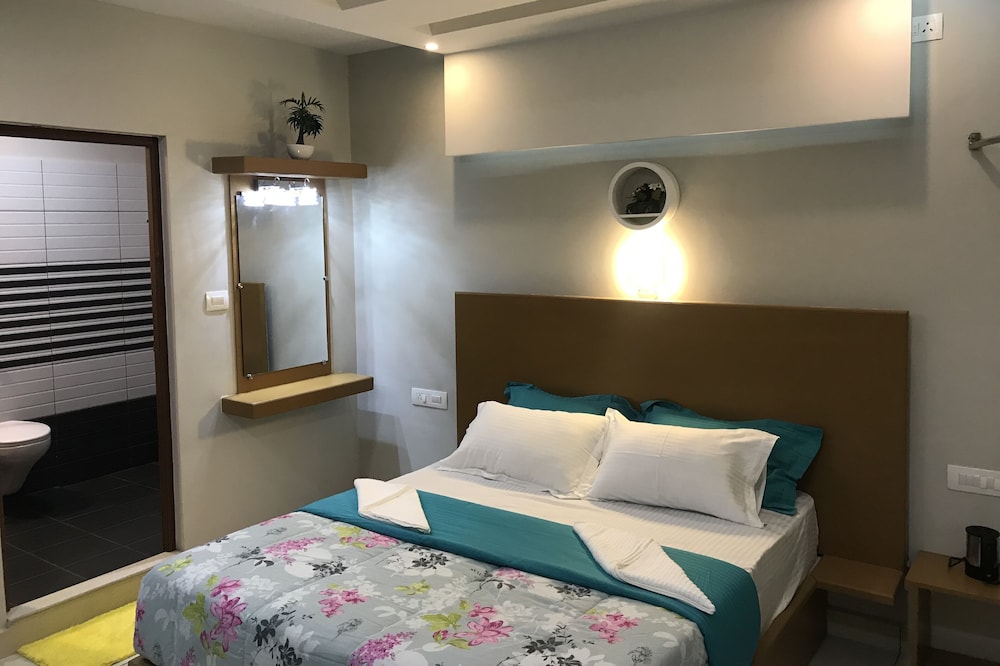 HomeStay Munnar-MehaKira Holiday Inn