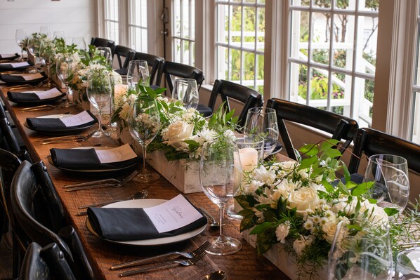 Breakfast, lunch, dinner served; garden views - Dahlonega Resort and Vineyard (Dahlonega)