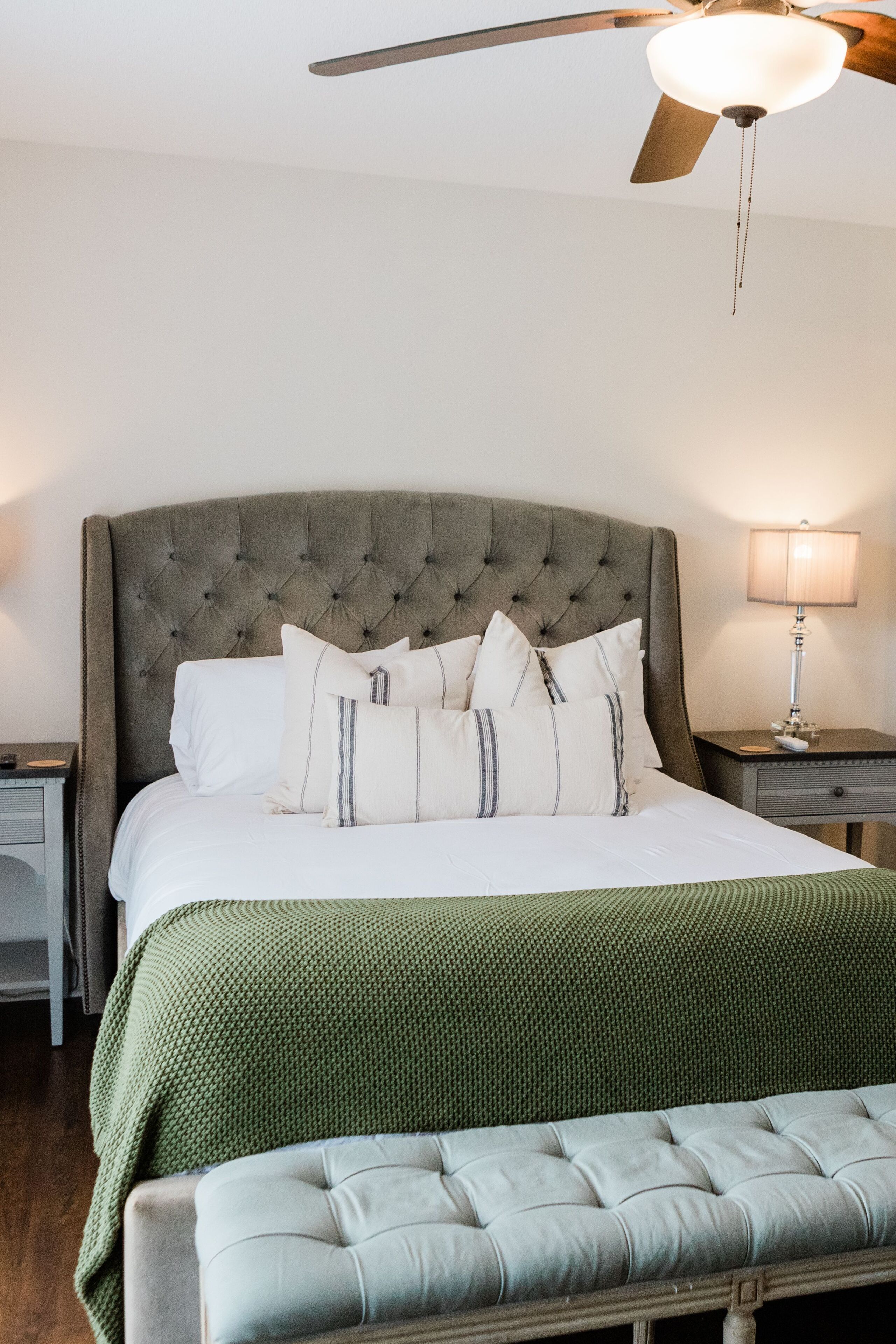 standard room, 1 queen bed, non smoking | 1 bedroom, premium bedding, iron/ironing board, travel cot