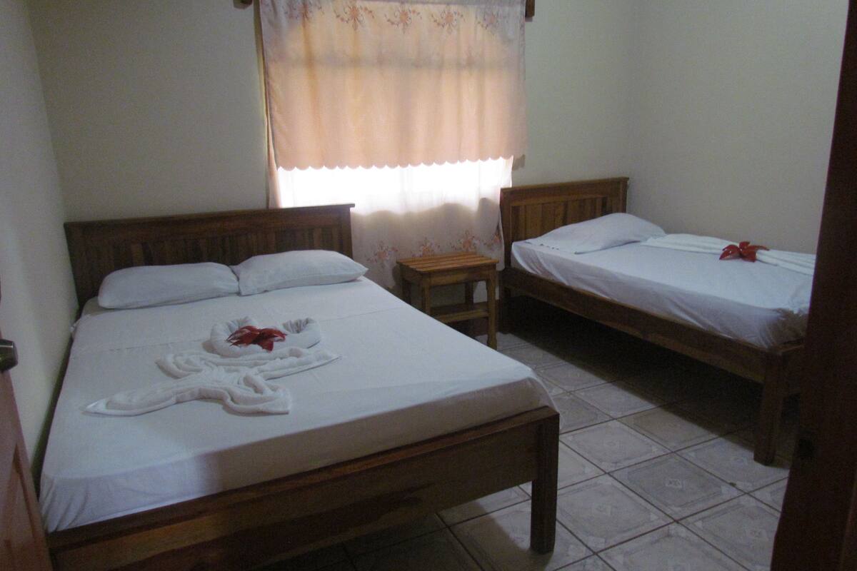 Chambre Triple, plusieurs lits, non-fumeur, vue montagne