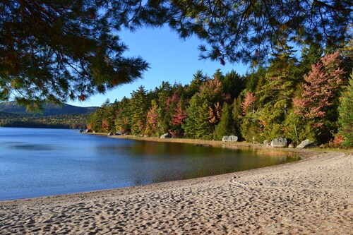 Cabin w/ Private Beach. Views of Mountains, Lake and Sunset! Close to Acadia NP!