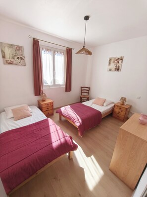 2 bedrooms, iron/ironing board, travel crib, free WiFi