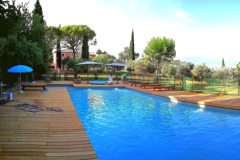 Olive trees - 1 bedroom, parking, terrace, private entrance, garden view, swimming pool