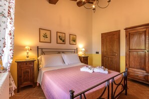 6 Schlafzimmer, Bügeleisen/Bügelbrett, WLAN, Bettwäsche