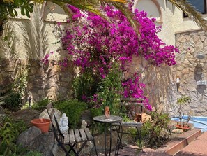 Outdoor dining - Holiday house - privatpool + glass fiber, views + aircondition, Wallbox (3,7kW) (El Mas Fumats)