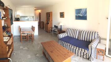 Télévision, table de tennis de table