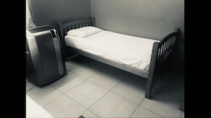 Minibar, iron/ironing board, free WiFi, bed sheets