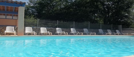 Piscina a l'aire lliure