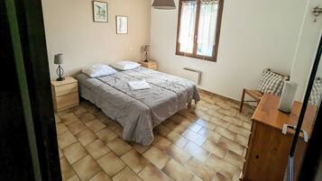 2 chambres, fer et planche Ă repasser, lit parapluie, Wi-Fi gratuit