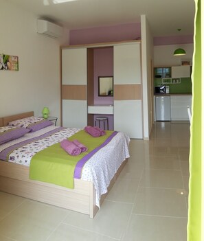 1 bedroom, iron/ironing board, free WiFi, bed sheets