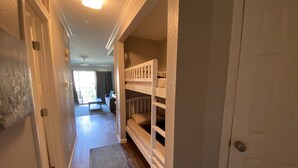 Interior - Amazing Views Victorian 1 Bedroom 1 Bath Condo with Pool and Ocean View (Galveston)