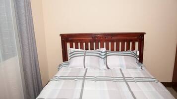 2 chambres, fer et planche Ă repasser, Wi-Fi gratuit, draps fournis