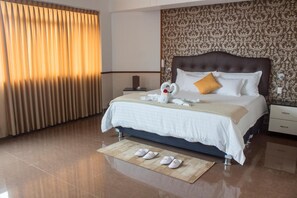 12 chambres, literie hypoallergénique, rideaux occultants, Wi-Fi gratuit