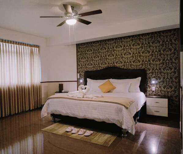 12 bedrooms, hypo-allergenic bedding, blackout curtains, free WiFi