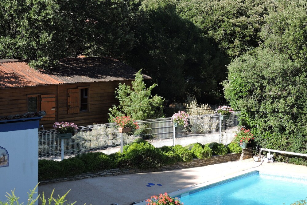 GITES DE PLOS STUDIO CAMPAIGN 2 pers. SPA/POOL/AIR CONDITIONING/WIFI/PARKING quiet