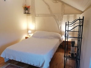 3 habitaciones, tabla de planchar con plancha y wifi gratis 
