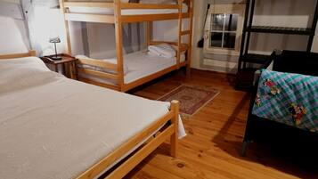 3 Schlafzimmer, Bügeleisen/Bügelbrett, kostenloses WLAN
