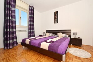 2 bedrooms, WiFi, bed sheets