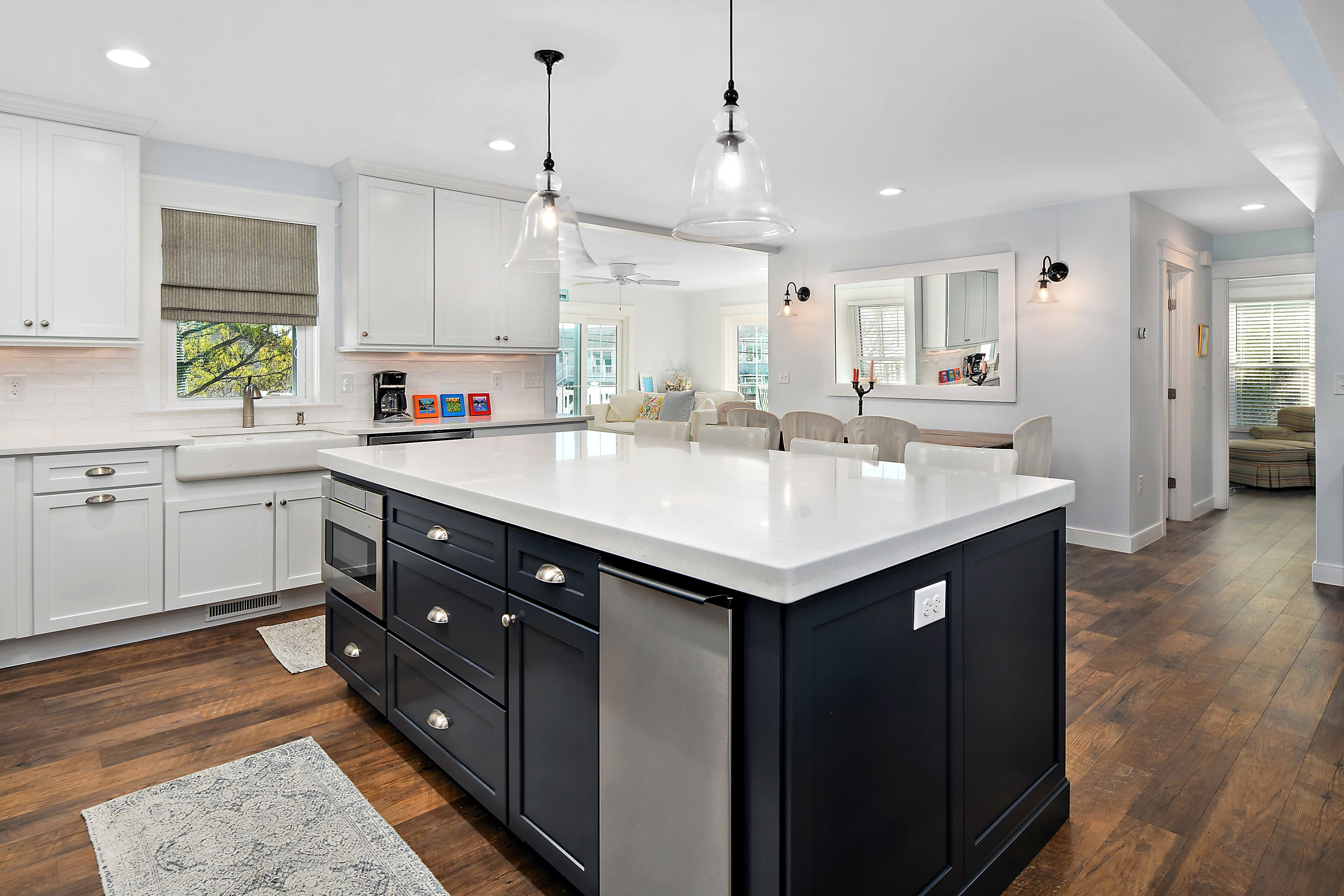 ثلاجة، ميكروويف، فرن، موقد طهي مسطح