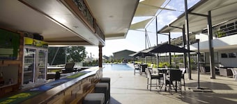 Crossroads Hotel Lae