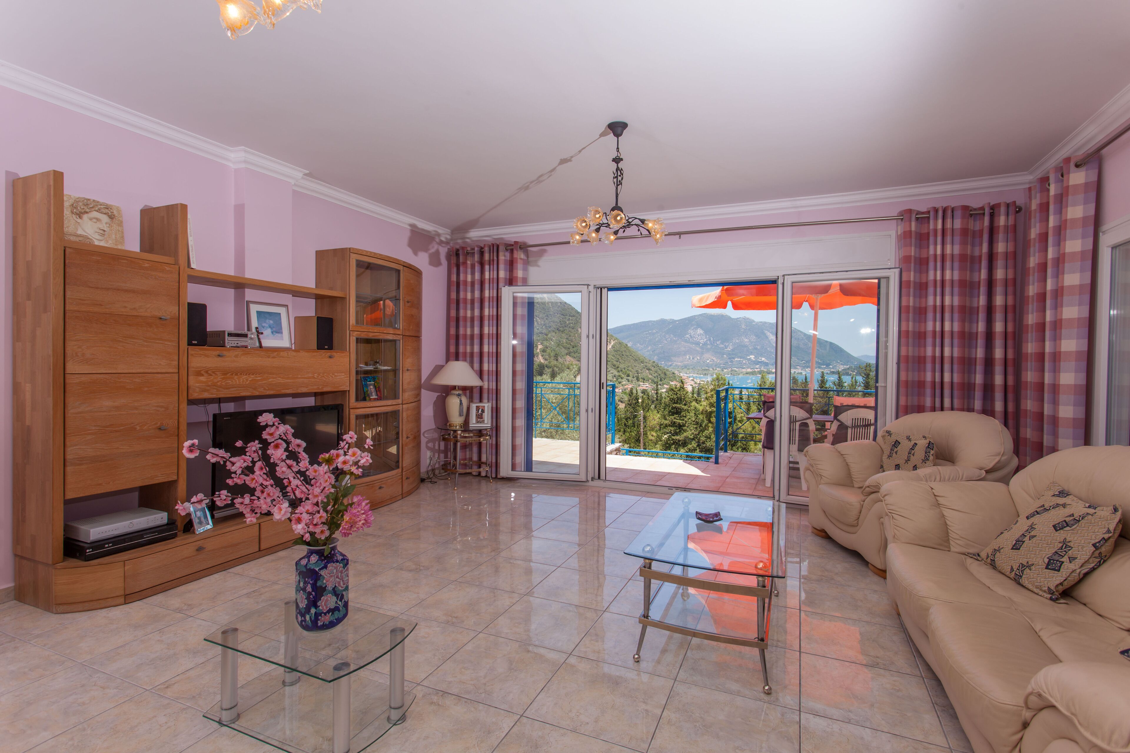 Luxurious Private Villa With Pool, Nidri. Lift   Sleeps 8 - 9 