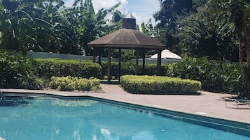 Alberca al aire libre