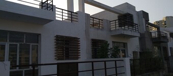 Pinewood Villa as a Guest Room Lucknow