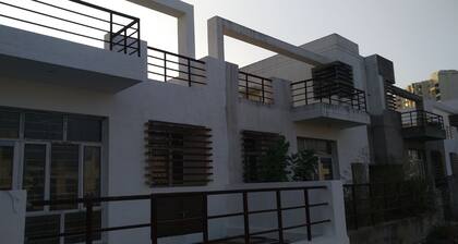 Pinewood Villa als Gästezimmer Lucknow