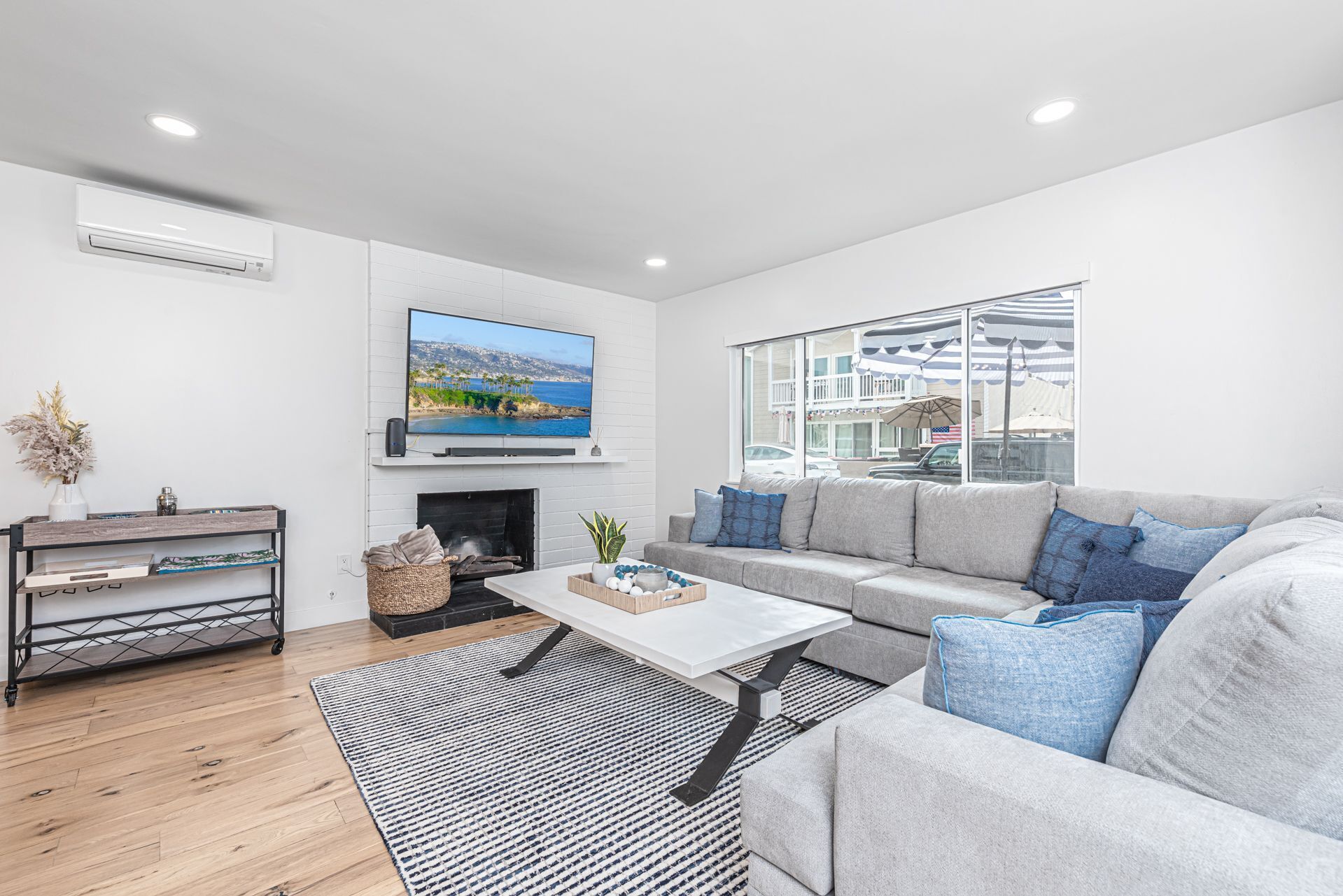 Well, Hello Beautiful! Newly Remodeled Beachside Home - Half Block To Beach! - Newport