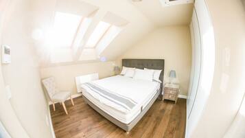 Premium-lejlighed - 1 queensize-seng med sovesofa - ryger - byudsigt | Egyptiske bomuldslagner, premium-sengetøj