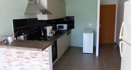 GITE TRES CONFORTABLE A LA CAMPAGNE, DE BEAUX VOLUMES