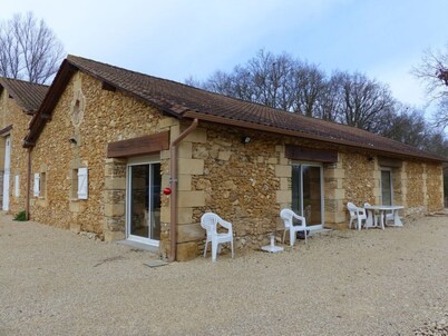 GITE VERY COMFORTABLE IN THE COUNTRY, NICE VOLUMES PROMOTION IN JULY