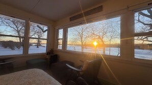 2 soverom, strykejern/-brett, wi-fi (inkludert) og sengetøy