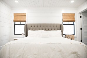 4 soverom, strykejern/-brett, wi-fi (inkludert) og sengetøy