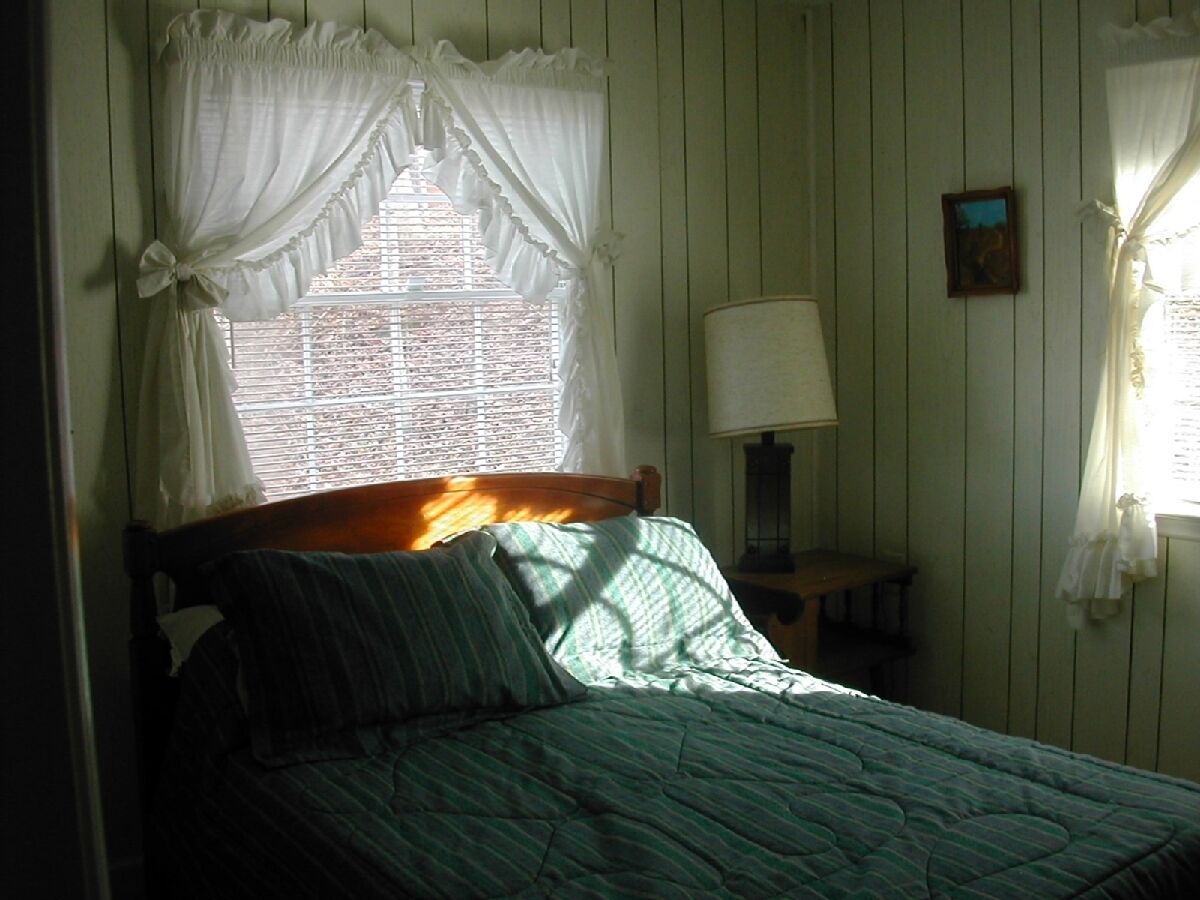 Making Memories - House ,Decks,Docks access to Kayaks/ Pickle /Tennis
R 26 .