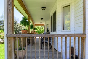 Property grounds - Mountain Creek Luxury Home W/ Hot Tub, WiFi, & HBO (Waynesville)