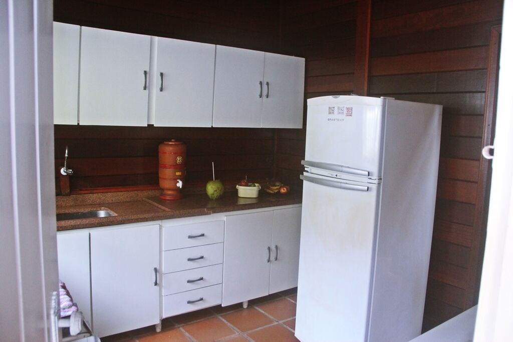 Beach front house, really walk on the sand, in the best location of Itanhaem.