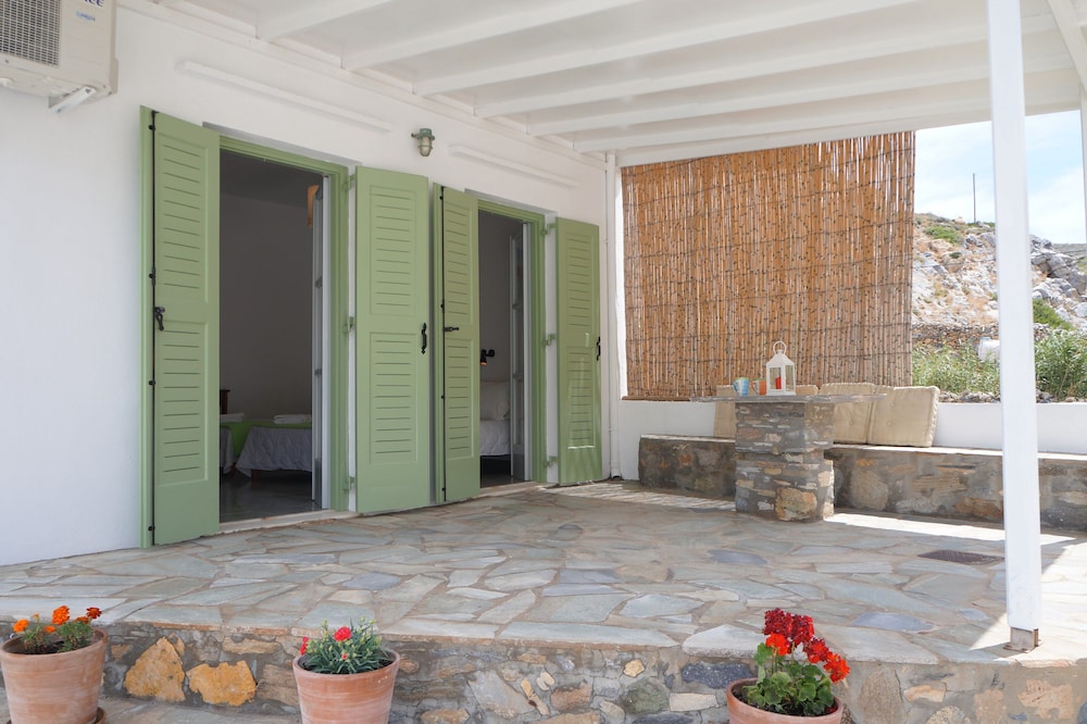Klados Seaside Family Studio